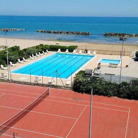 格兰德优尔酒店