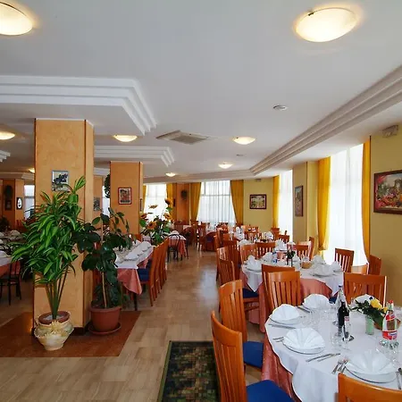 Grand Eurhotel Hotell 3*