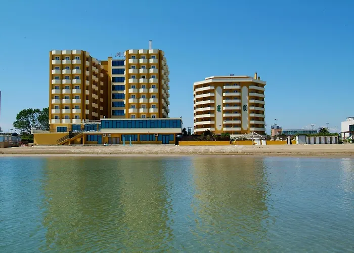 Отель Grand Eurhotel Монтесильвано