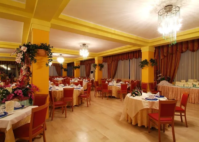 Отель Grand Eurhotel Монтесильвано